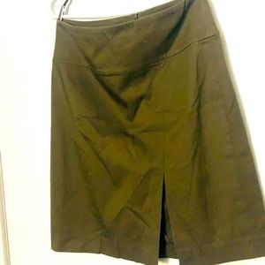 Dress code Banana Republic olive color skirt size 4